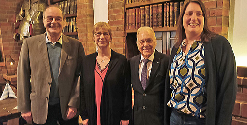 Vorstandsvorsitzender Wolfram Bleis, Schatzmeisterin Gabriele Matthies, stellv. Vorsitzender Dr. Peter Dietze und Schriftführerin Martina Bleis