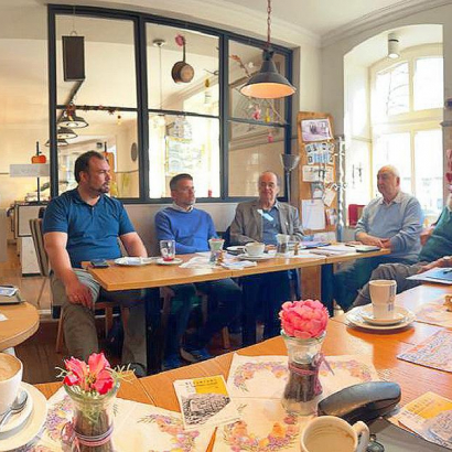 4. Frühstücks- Stammtisch